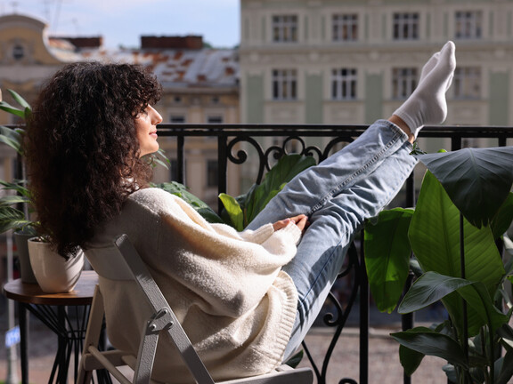 Уютный и функциональный балкон